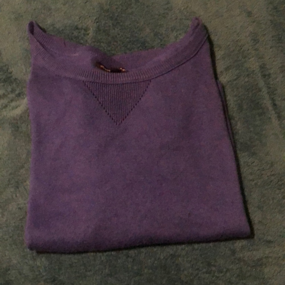 American eagle sweater